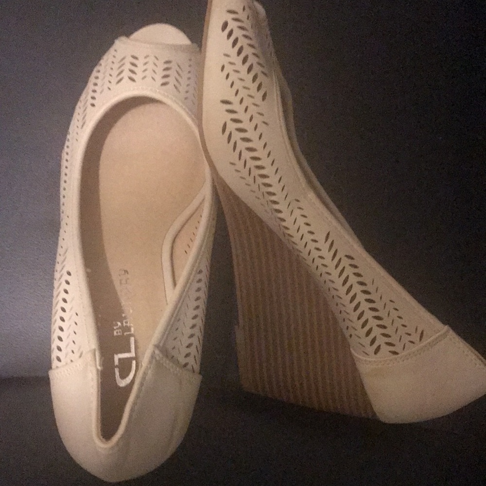 Cream peep toe wedges,like new, never worn. 7 1/2 m